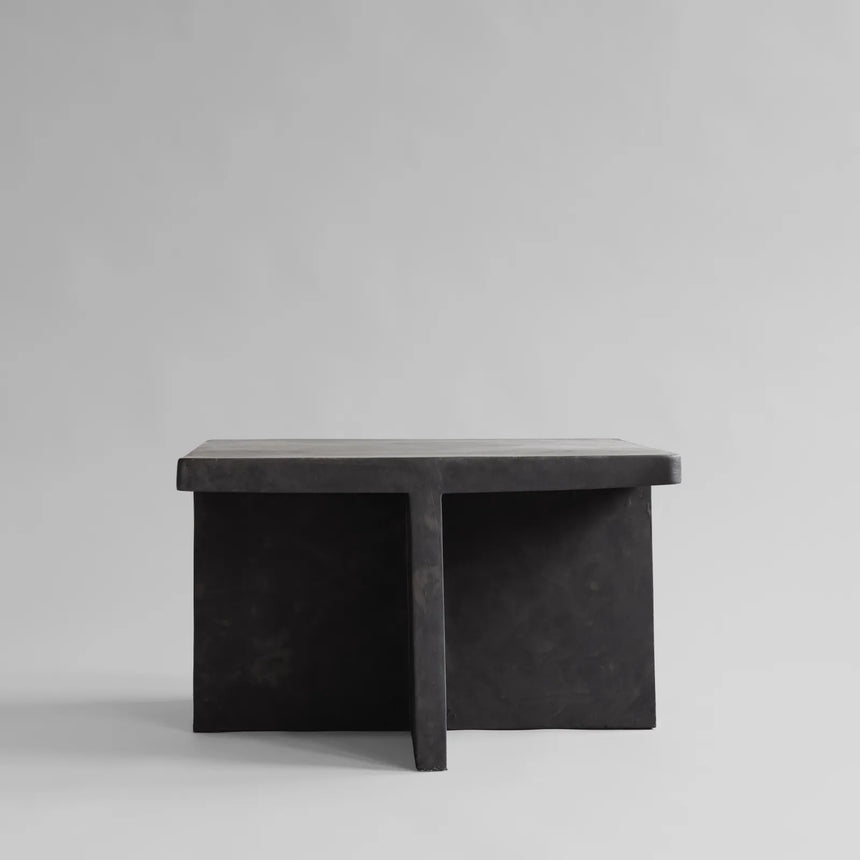 Brutus Couchtisch aus Faserbeton oder massiver Eiche von 101 Copenhagen – Bild 1