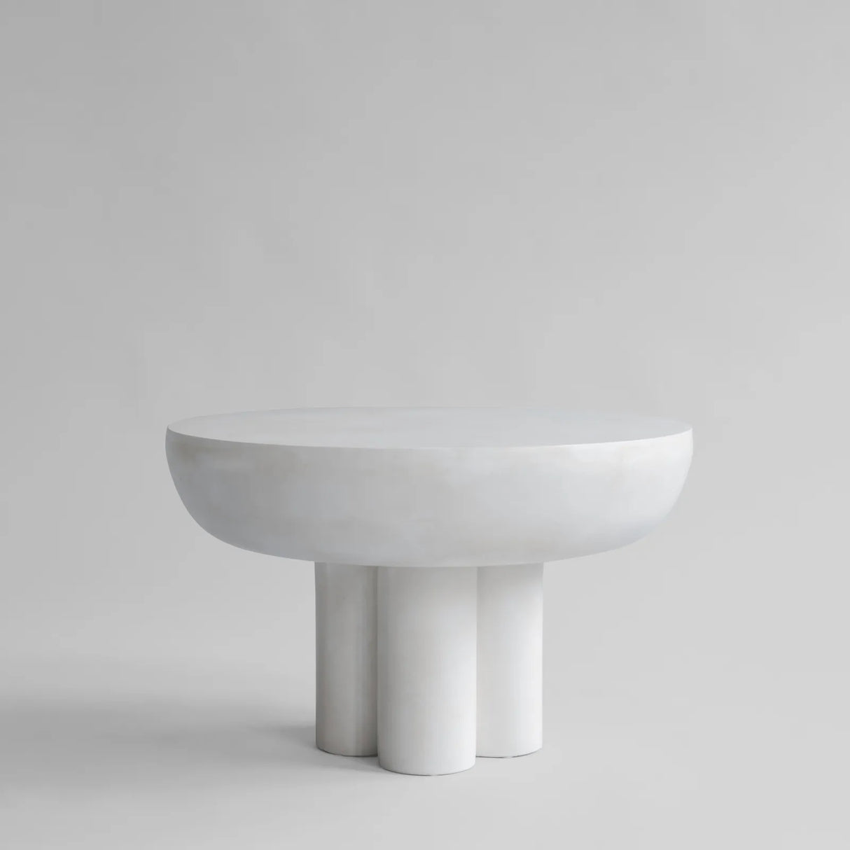 Couchtisch Crown aus Faserbeton in Bone White, Niedrig von 101 Copenhagen – Bild 1