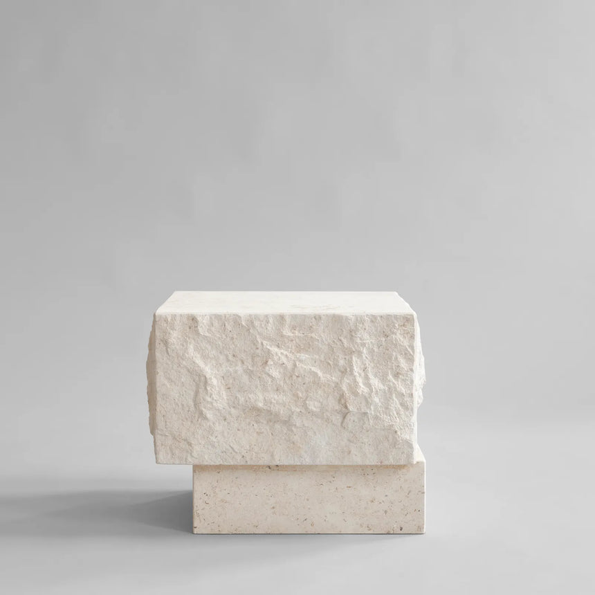 Couchtisch Temple aus Kalkstein, klein, 42x40x35 cm von 101 Copenhagen – Bild 1