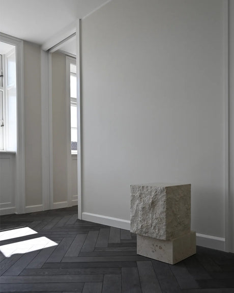 Couchtisch Temple aus Kalkstein, schmal, 32×33×50 cm von 101 Copenhagen – Bild 3