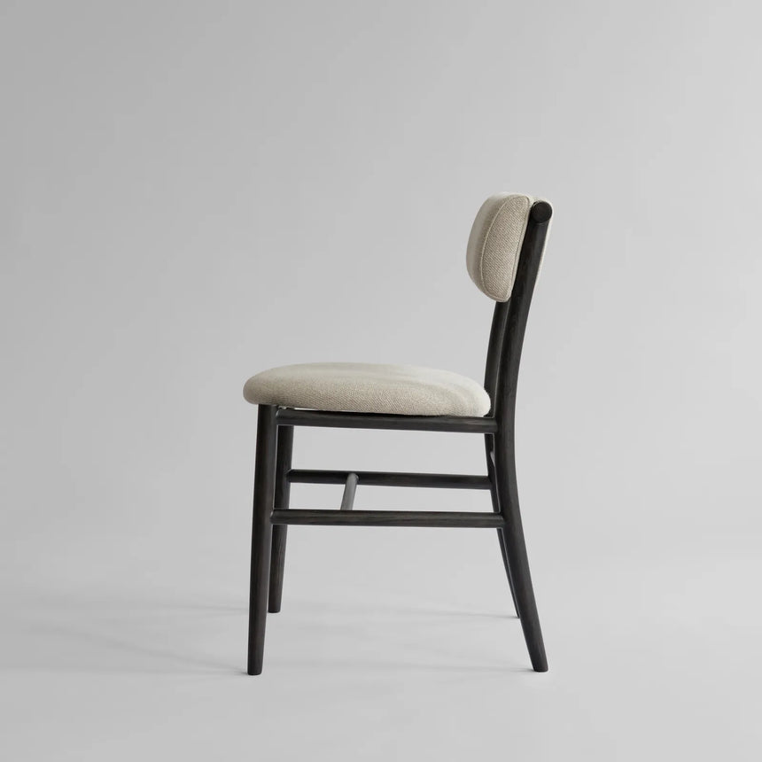 Essstuhl Nama aus Eiche in Coffee Black, gepolstert mit Linen von 101 Copenhagen – Bild 4