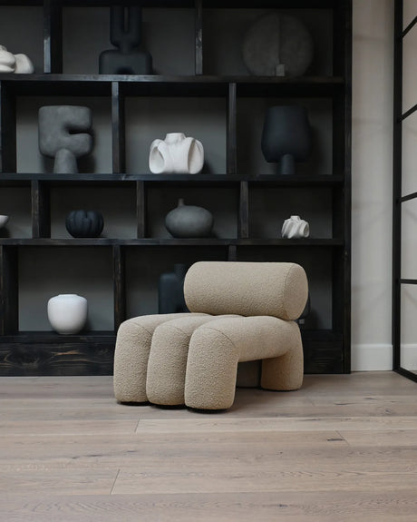 Sessel Foku aus Bouclé in Smoked Sand von 101 Copenhagen – Bild 4