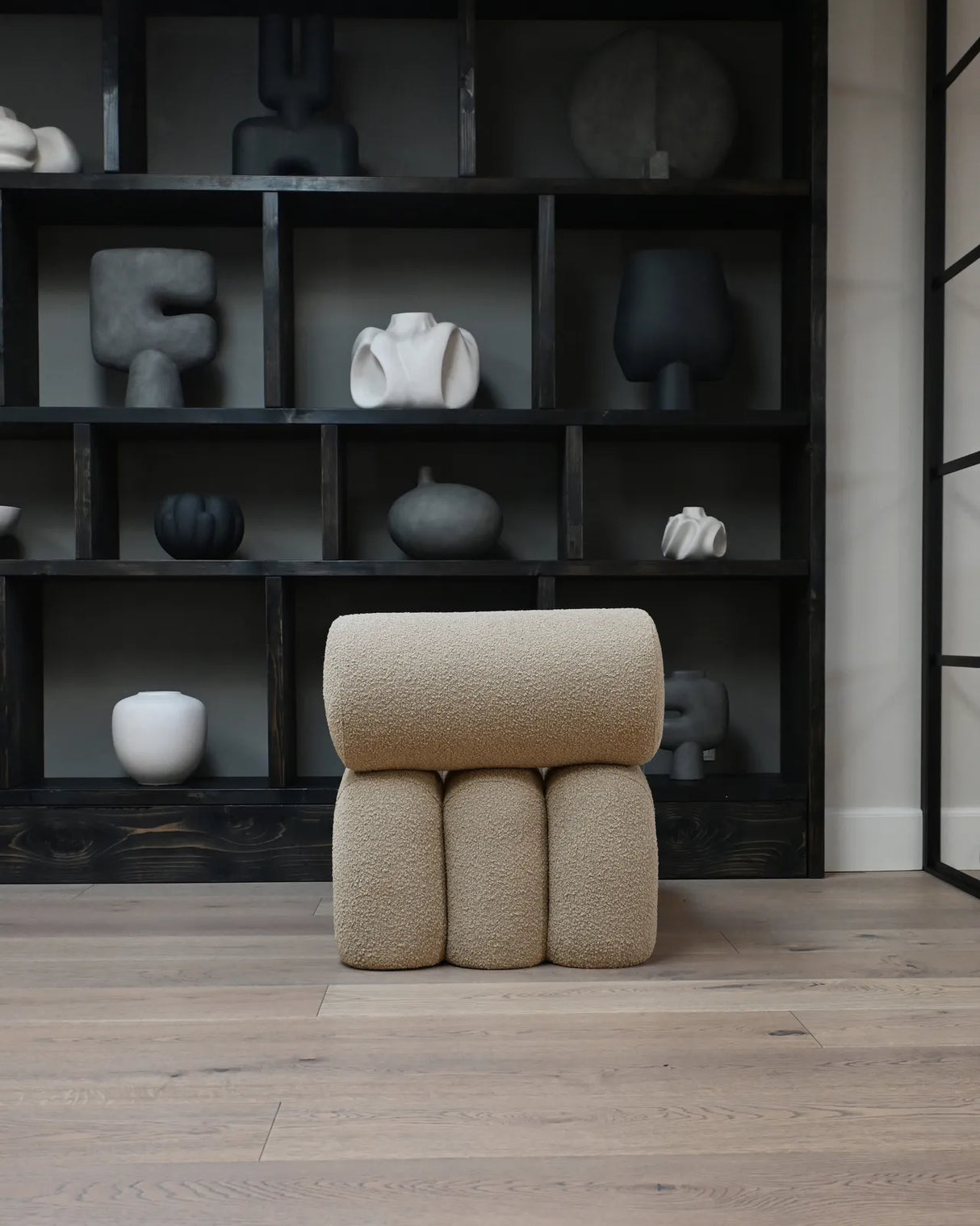 Sessel Foku aus Bouclé in Smoked Sand von 101 Copenhagen – Bild 7