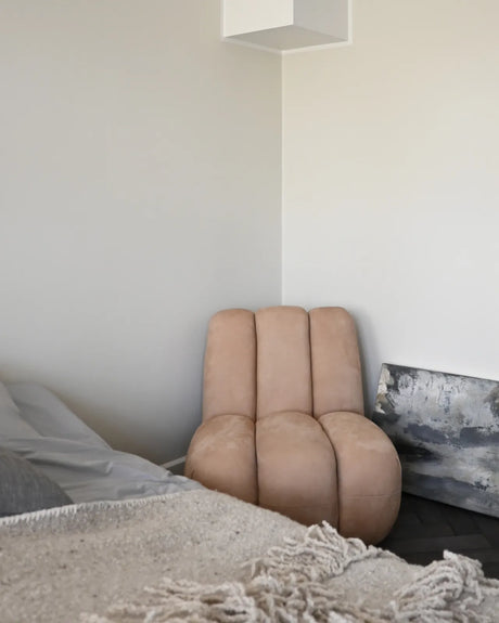 Sessel Toe aus Nubukleder, 80x70x72 cm von 101 Copenhagen – Bild 4