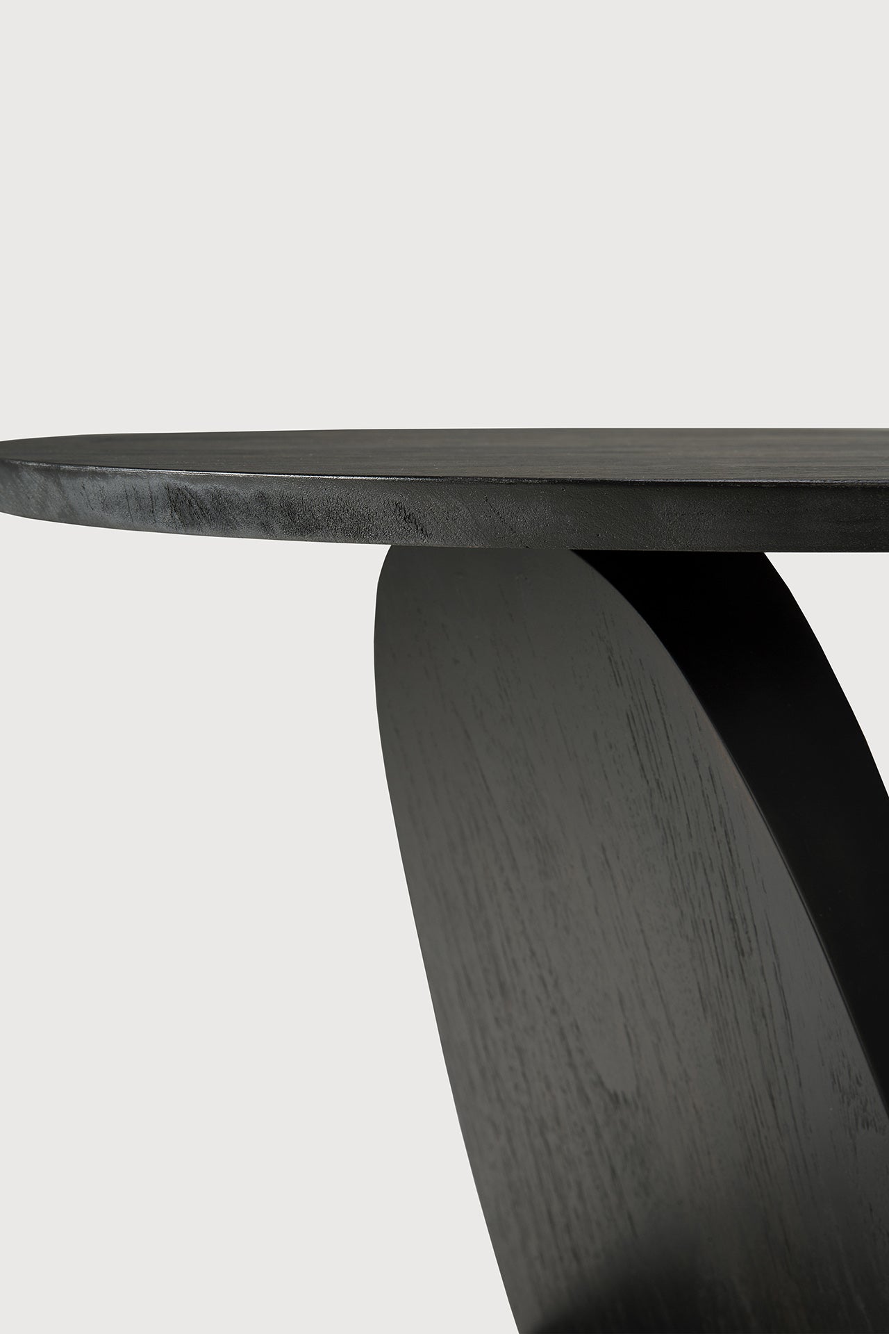 Oblic Beistelltisch - lackiertes Teak - schwarz - rund - 52 x 52 x 49 cm - ZEN ZONE Furniture