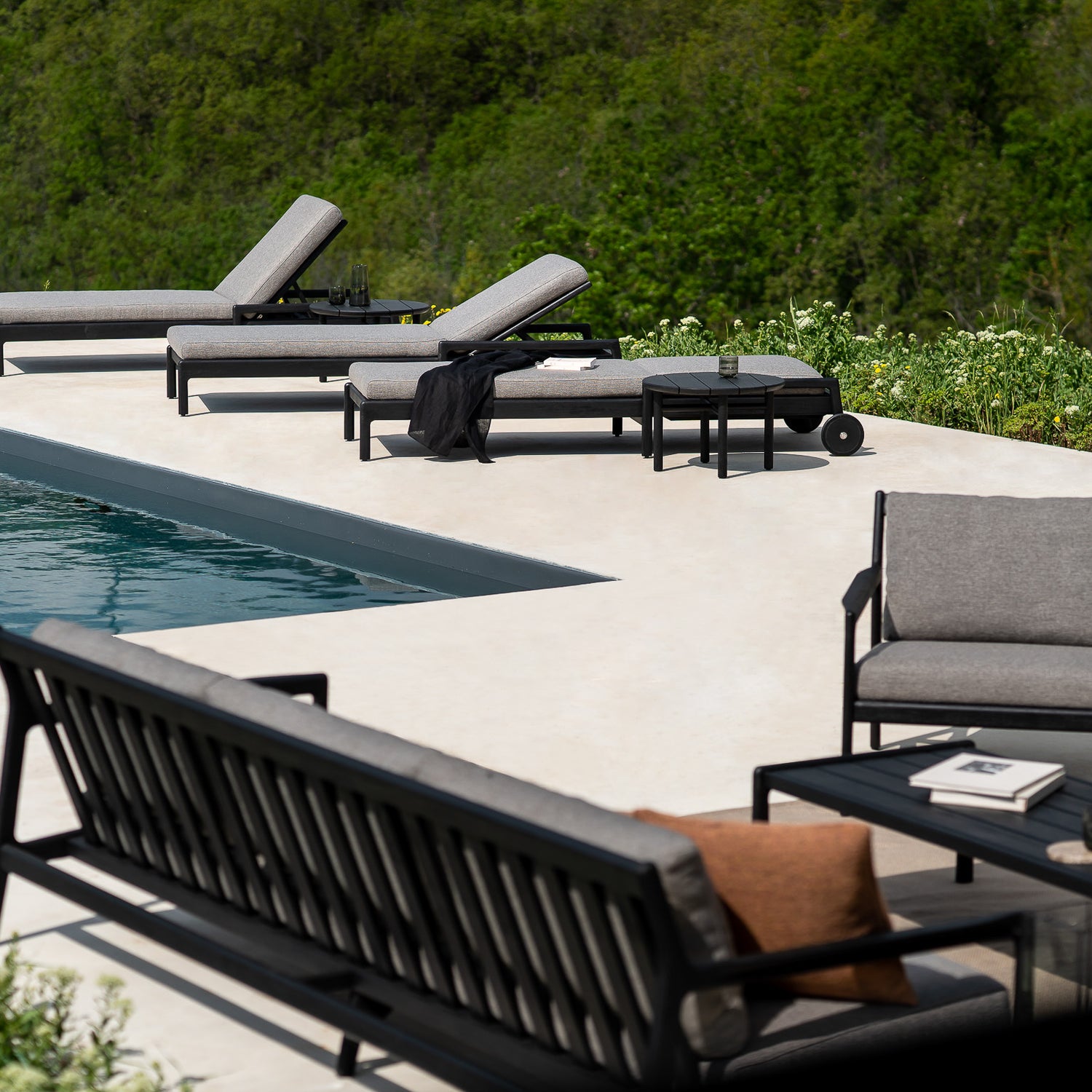 Jack Gartenliege verstellbar - lackiertes Teak - schwarz - Mocha Stoff - 216 x 84 x 34 cm - ZEN ZONE