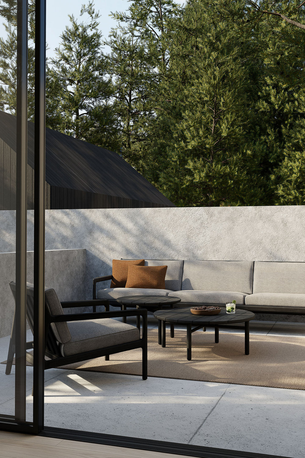 Quatro Garten-Couchtisch - lackiertes Teak - schwarz - rund - 95 x 95 x 35 cm - ZEN ZONE