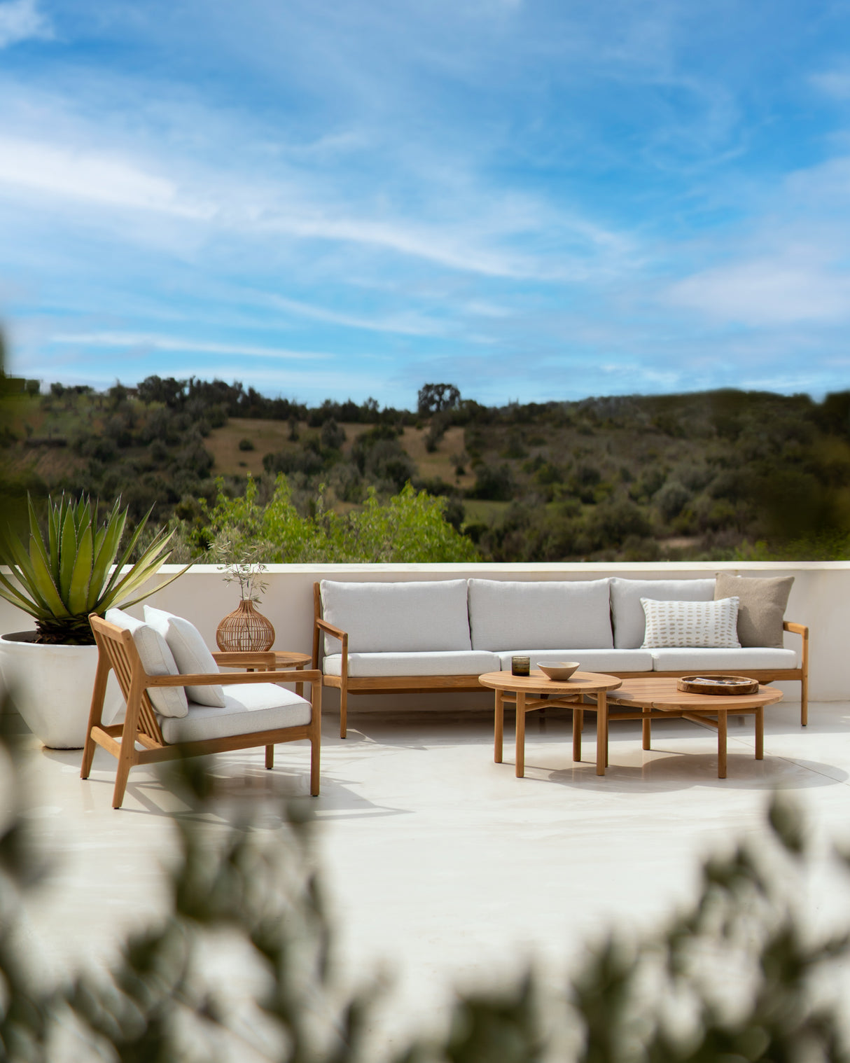Jack Gartensofa - Teak - Off White Stoff - 3+ Sitzer - 265 x 90 x 74 cm - ZEN ZONE