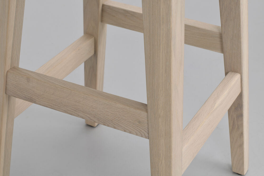 AUSTIN Hocker Weiß pigmentiert 35x35x65cm - ZEN ZONE Furniture