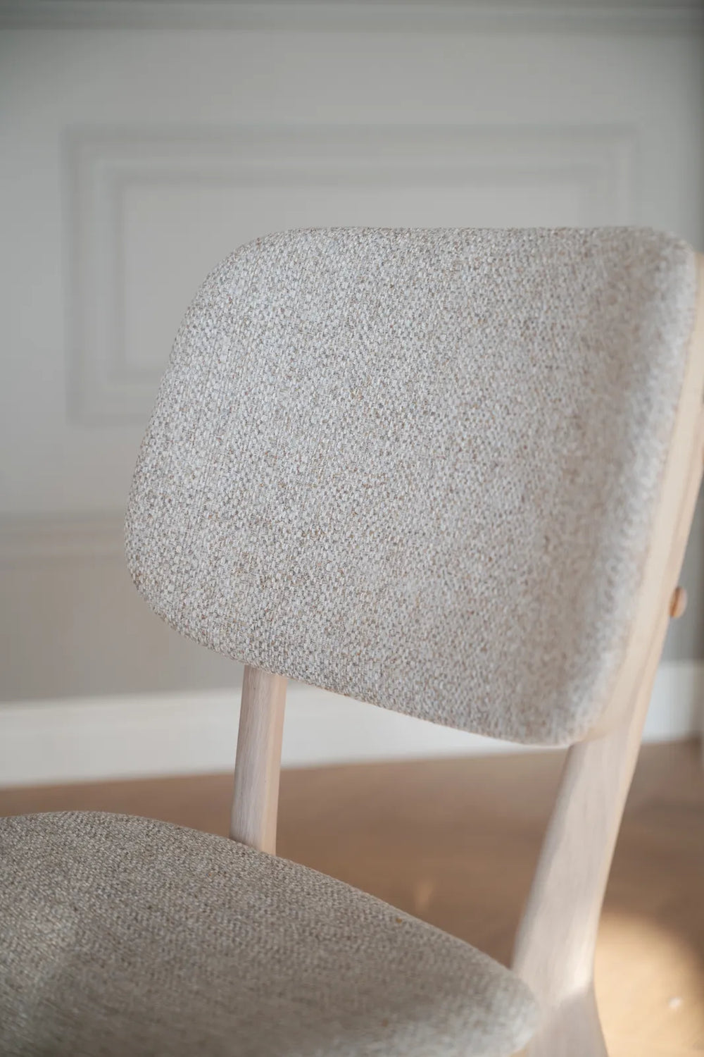 BARRETT Essstuhl massive Eiche, 58x47x83 cm - ZEN ZONE Furniture