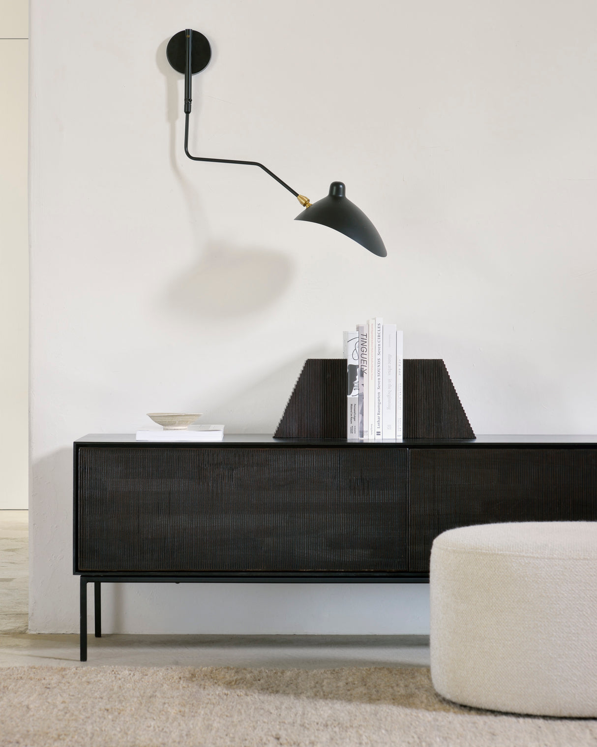 Grooves TV-Schrank - lackiertes Teak - off black - 1 Klapptür - 1 Schublade - 162 x 45 x 53 cm - ZEN ZONE Furniture