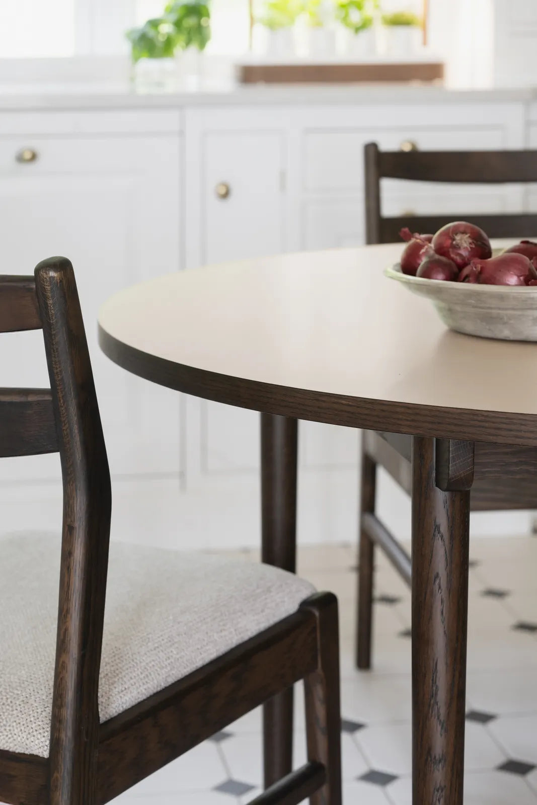 FAIRMOUNT Esstisch Beige/braun 120x120x75cm