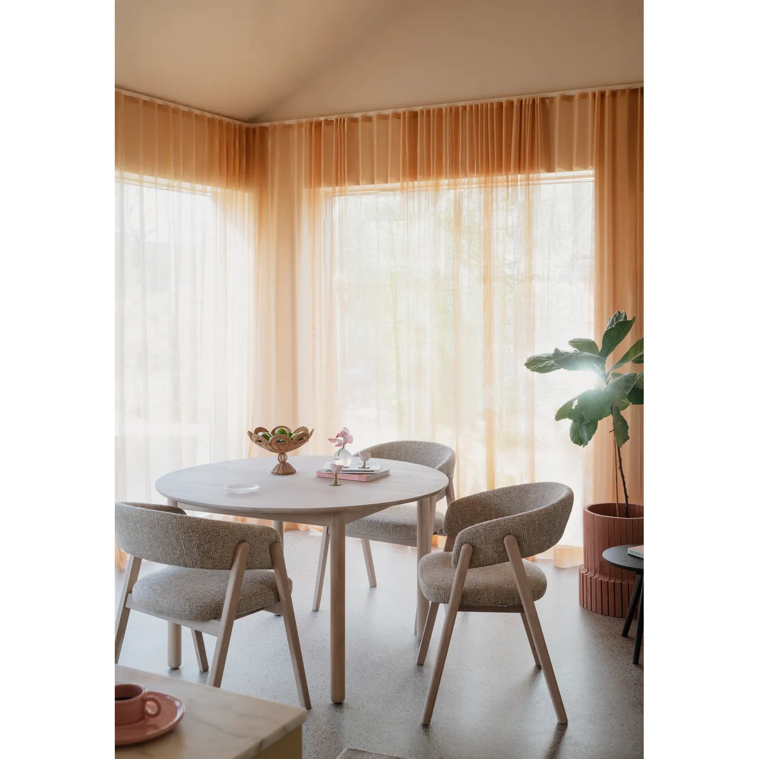 BARNABY Essstuhl aus Eiche und Stoff, 2er-Pack - ZEN ZONE Furniture