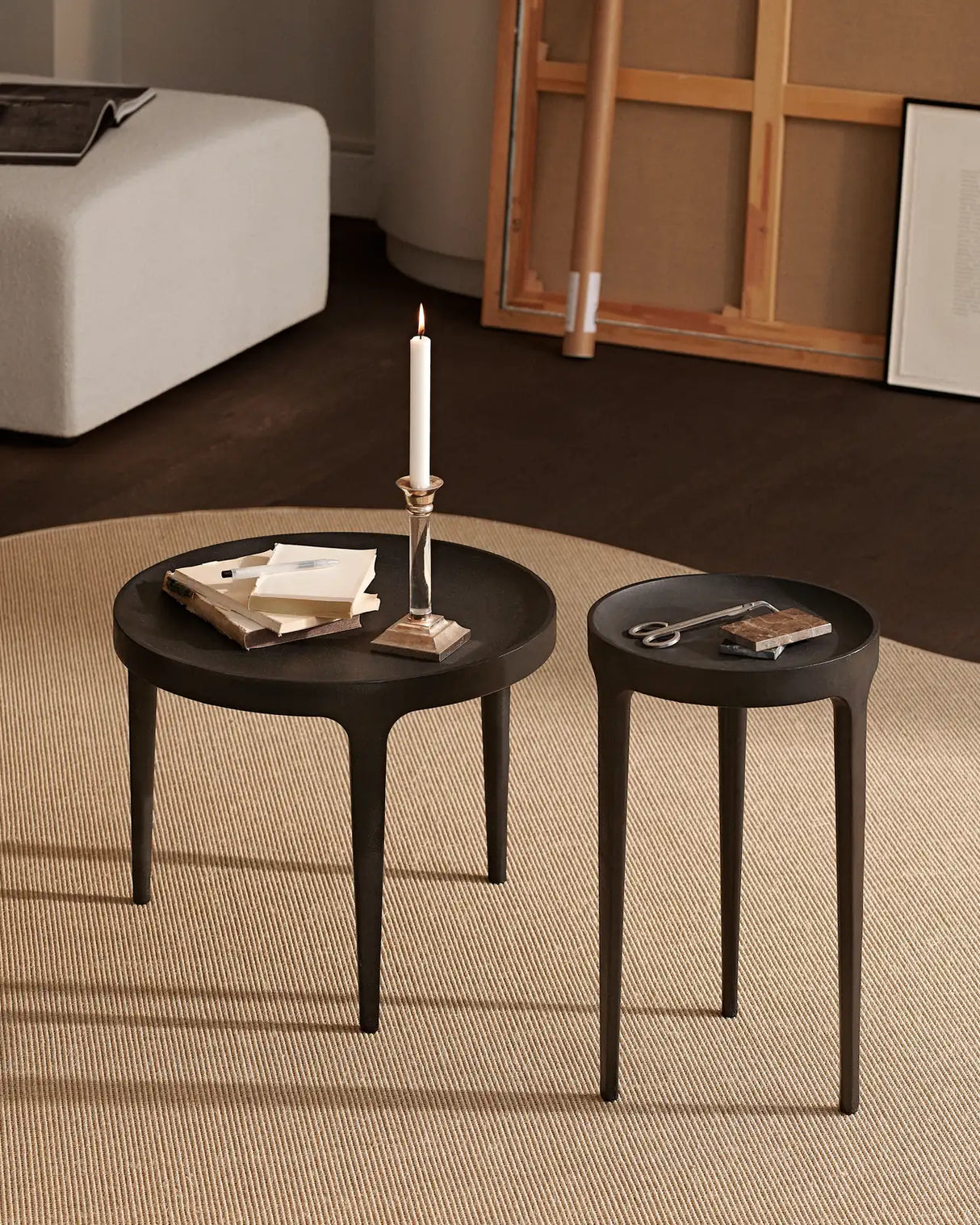 Couchtisch Ghost aus Aluminium in Schwarz, 50×50×40 cm - ZEN ZONE Furniture