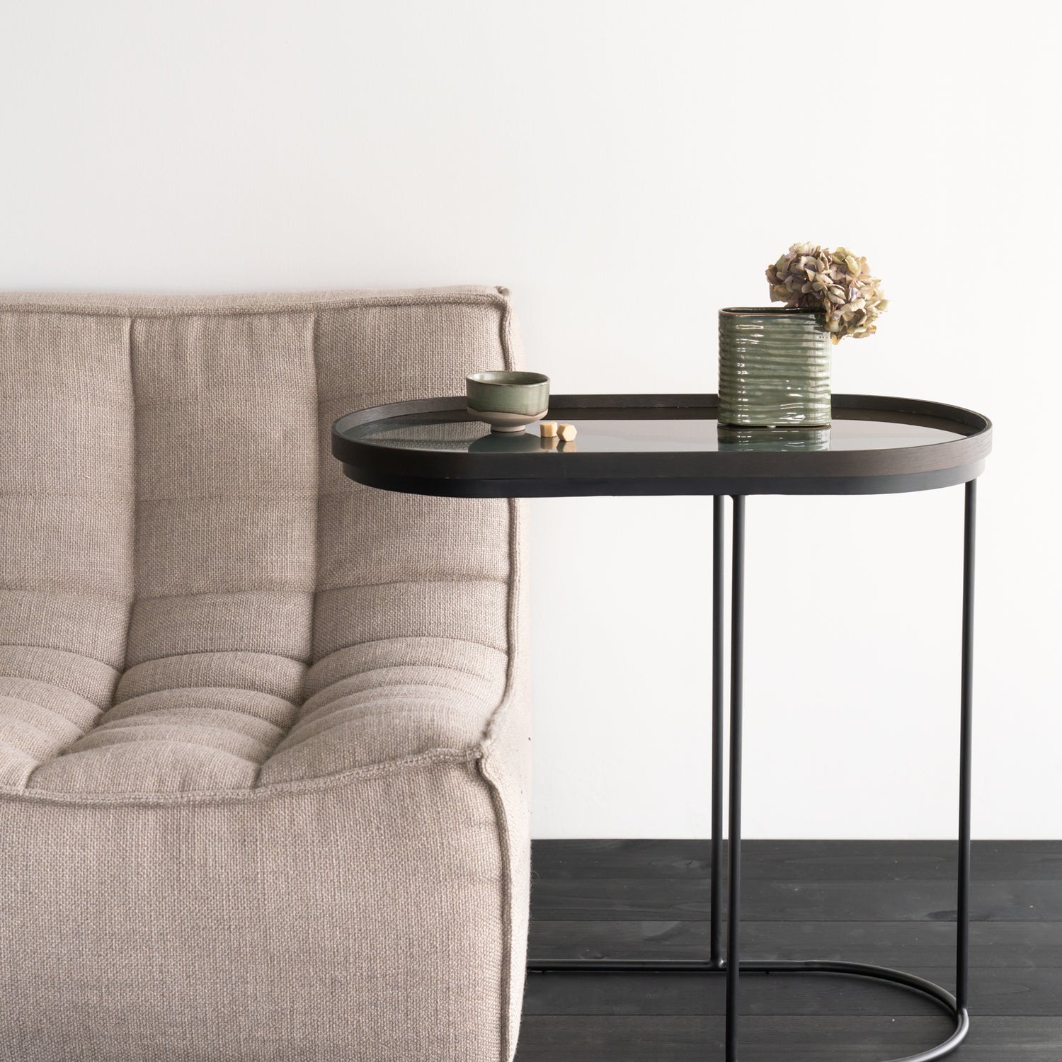 Tray Beistelltisch - lackiertes Holz - schwarz - länglich - M - Tablett nicht enthalten - 69 x 33 x 65 cm - ZEN ZONE Furniture