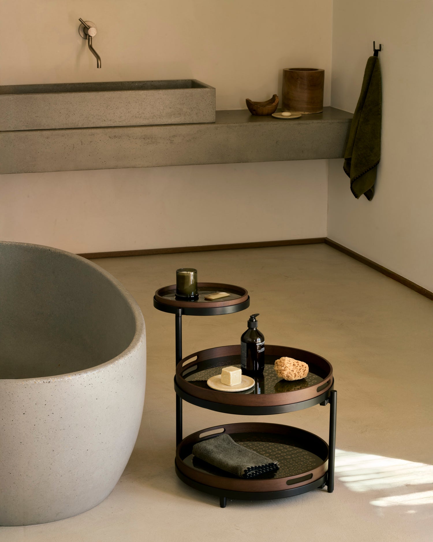 Schwenkbarer Tray Beistelltisch - lackiertes Holz - schwarz - rund - XS - Tablett nicht enthalten - 54 x 49 x 52 cm - ZEN ZONE Furniture