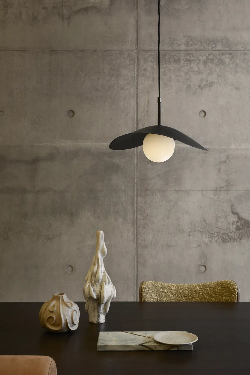 Hängelampe Fuji aus Aluminium in Burned Black - ZEN ZONE Furniture