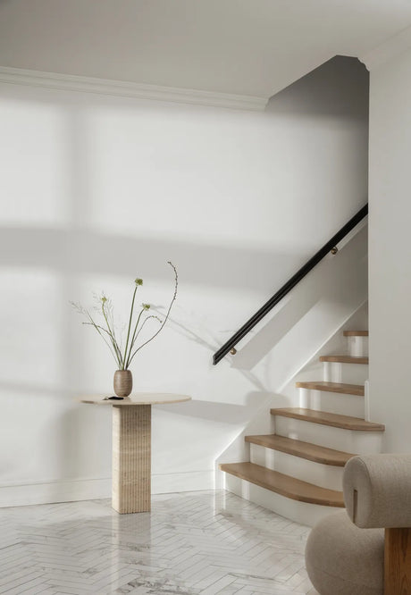 Beistelltisch SoHo aus Travertin, 80×80×74 cm - ZEN ZONE Furniture