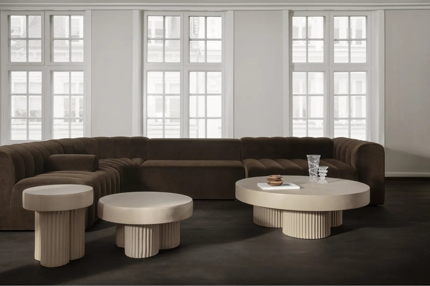 Couchtisch Gear aus Beton, rund, 120×120×39 cm - ZEN ZONE Furniture