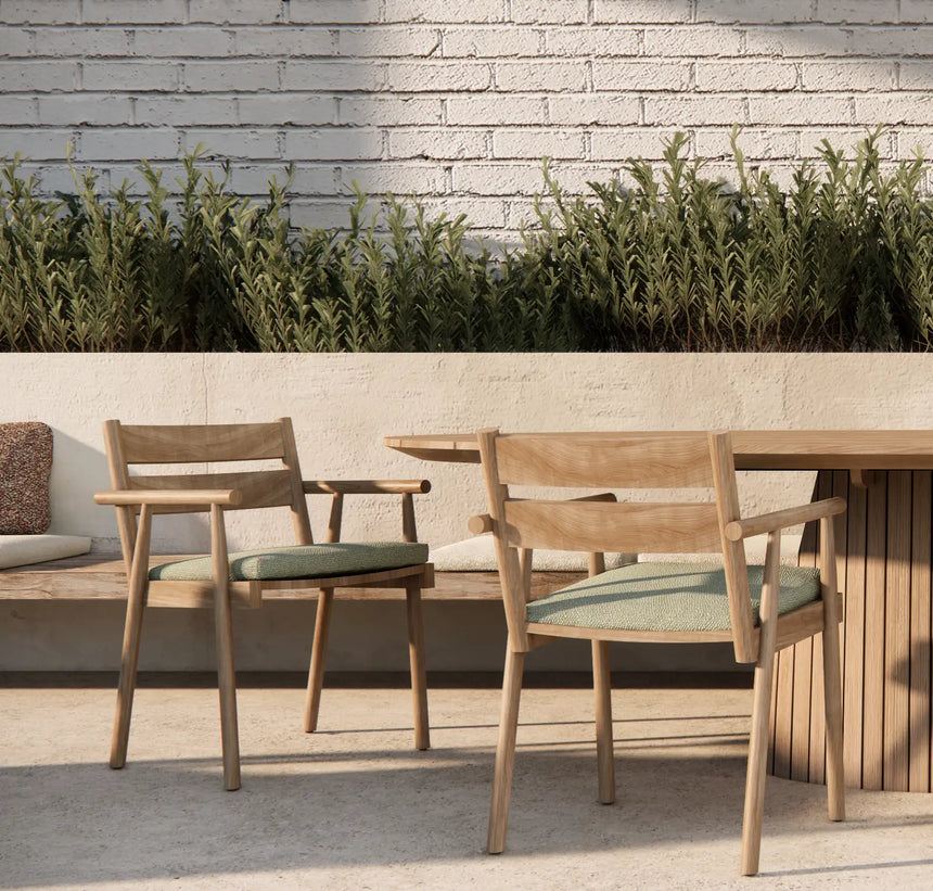 Atrani Gartenstuhl aus Teakholz mit Armlehnen - ZEN ZONE Furniture