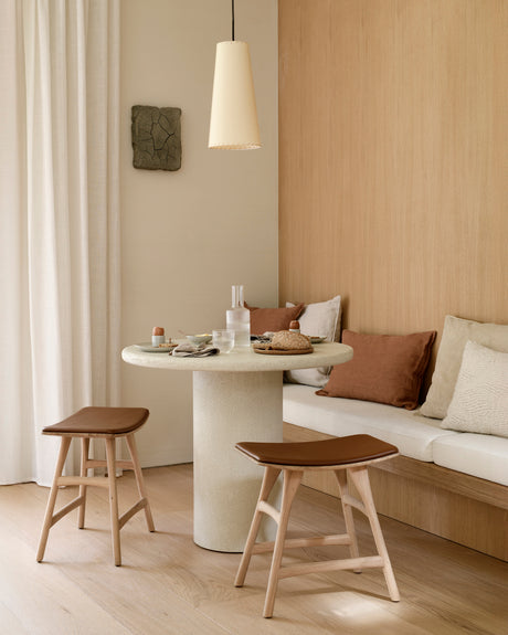 Osso Hocker - lackierte Eiche - Cognac Leder - 50 x 33 x 51 cm - ZEN ZONE Furniture