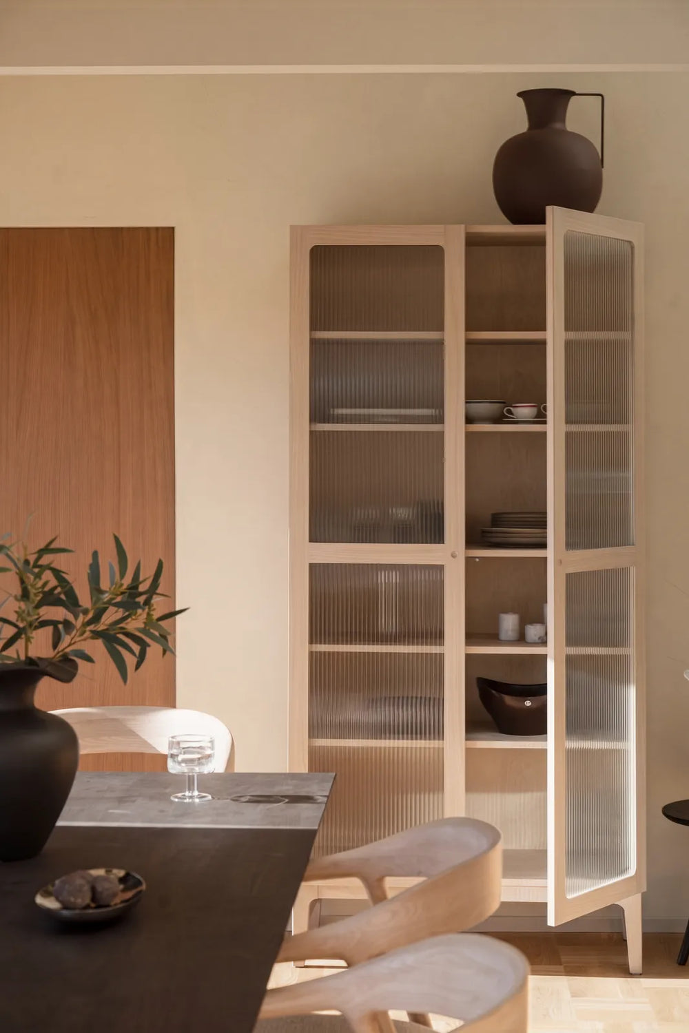 MEADOWBROOK Oak Display Cabinet, 95x43x203 cm