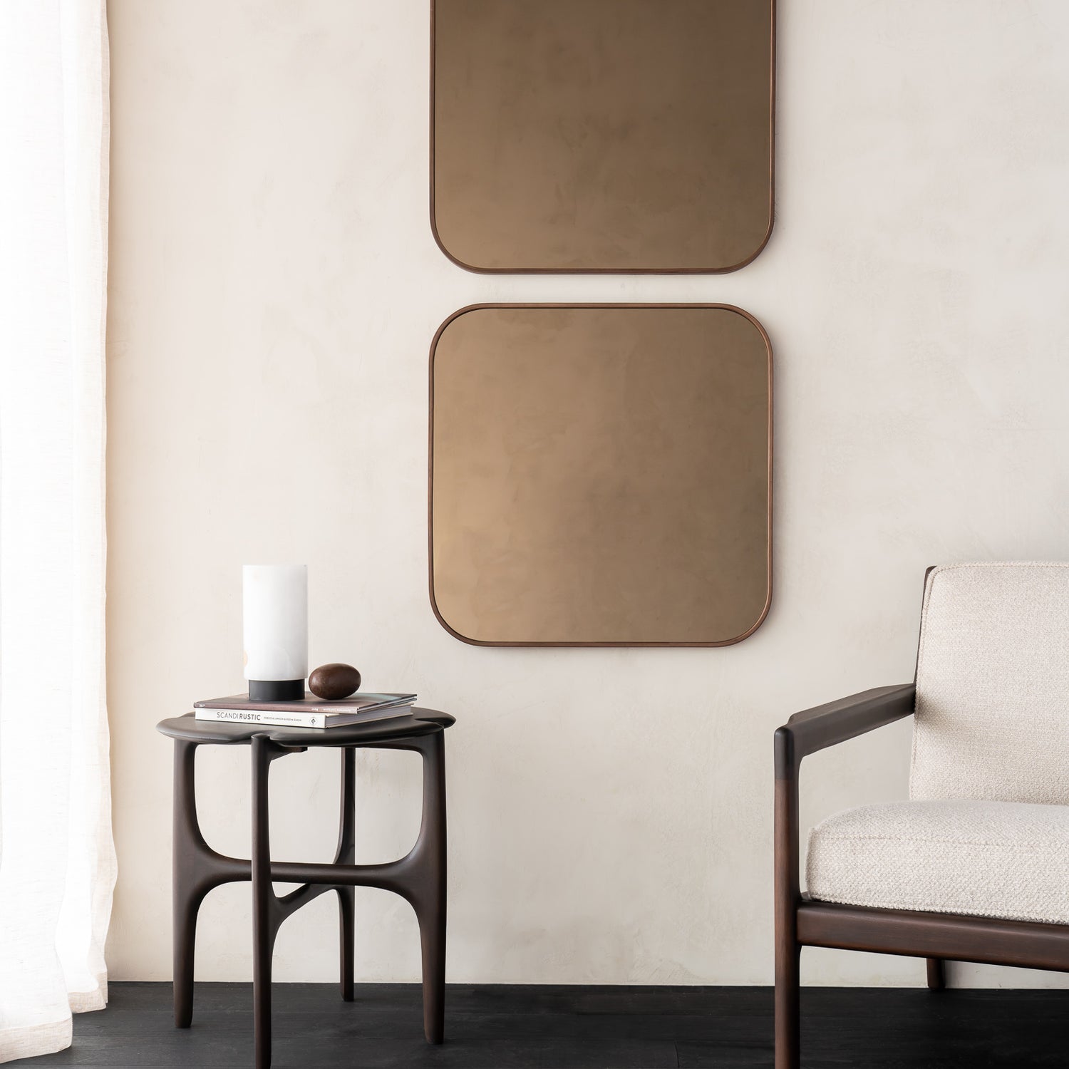 PI Beistelltisch - lackiertes Mahagoni - dunkelbraun - rund - 47 x 47 x 50 cm - ZEN ZONE Furniture