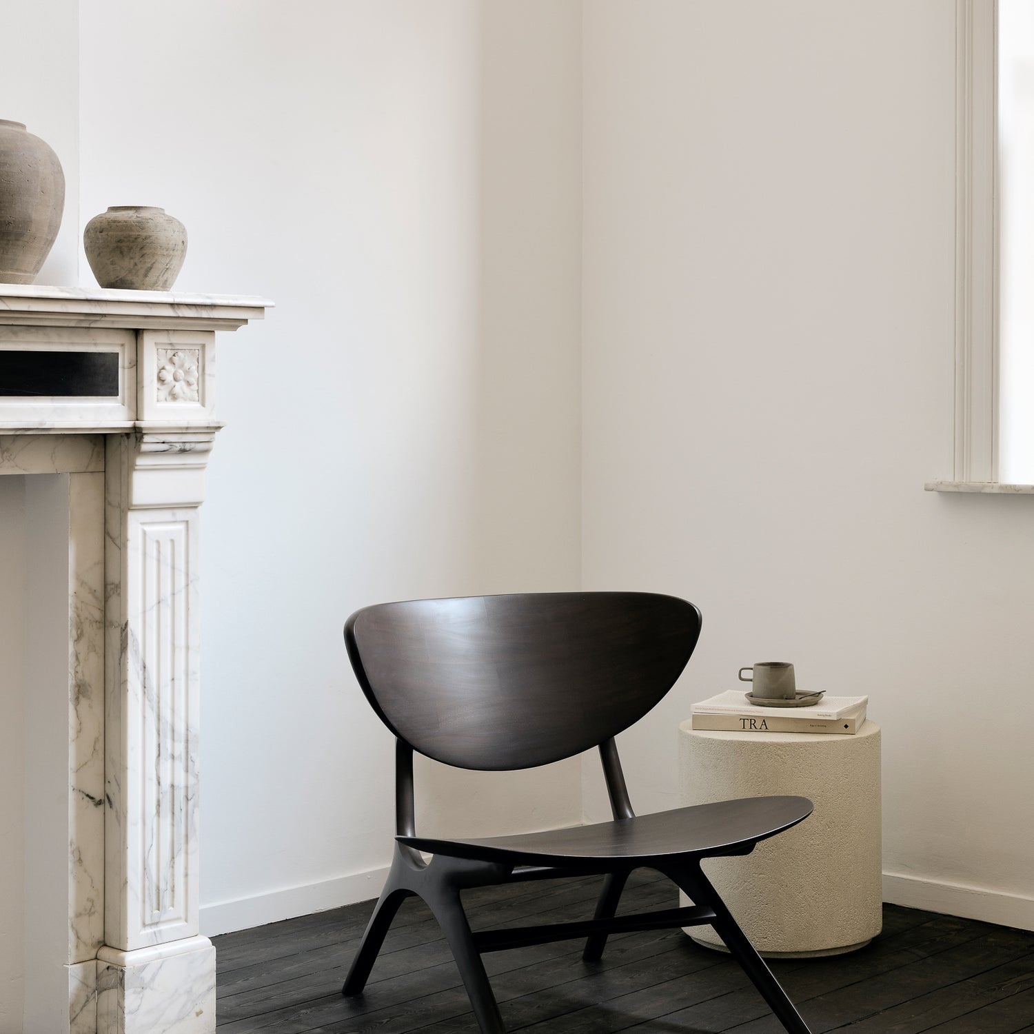 Eye Loungestuhl - lackiertes Mahagoni - dunkelbraun - 74 x 77 x 73 cm - ZEN ZONE Furniture