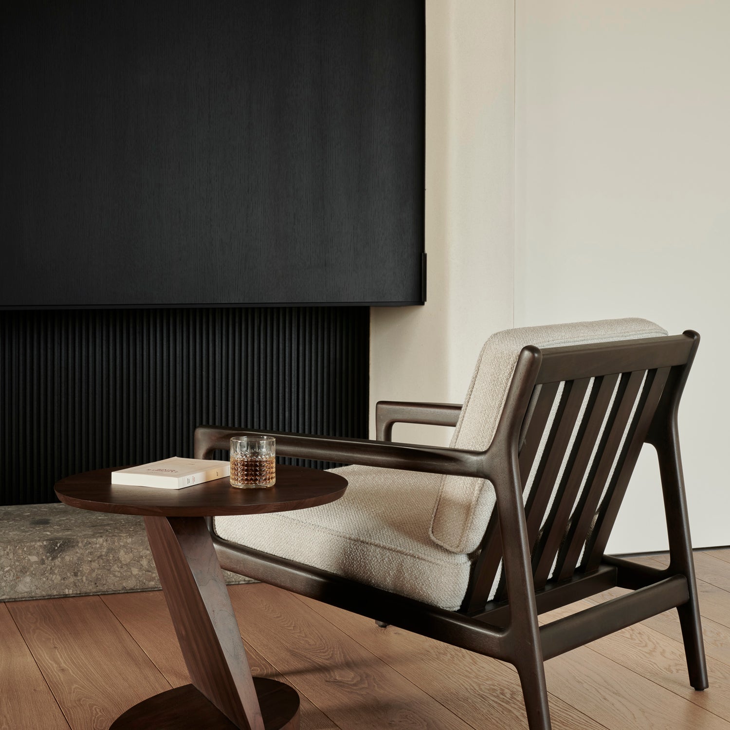 Oblic Beistelltisch - lackiertes Teak - braun - rund - 52 x 52 x 49 cm - ZEN ZONE Furniture