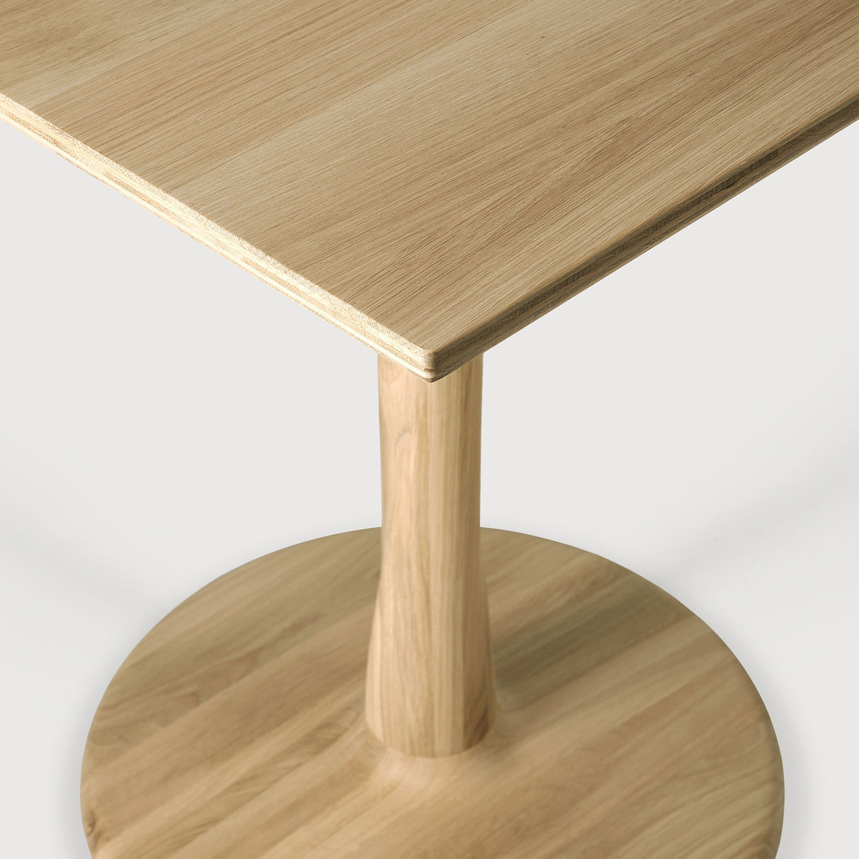 Torsion Esstisch - lackierte Eiche - quadratisch - 70 x 70 x 76 cm - ZEN ZONE Furniture