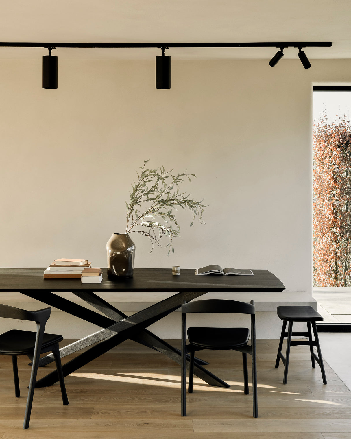 Mikado Esstisch - lackierte Eiche - schwarz - rechteckig - 280 x 110 x 76 cm - ZEN ZONE Furniture