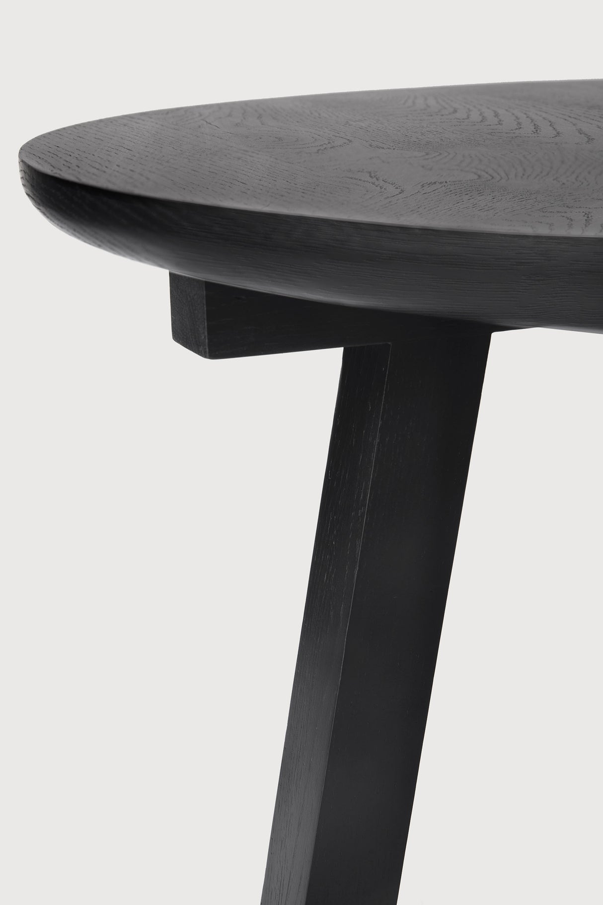 Tripod Beistelltisch - lackierte Eiche - schwarz - rund - 46 x 46 x 56 cm - ZEN ZONE Furniture