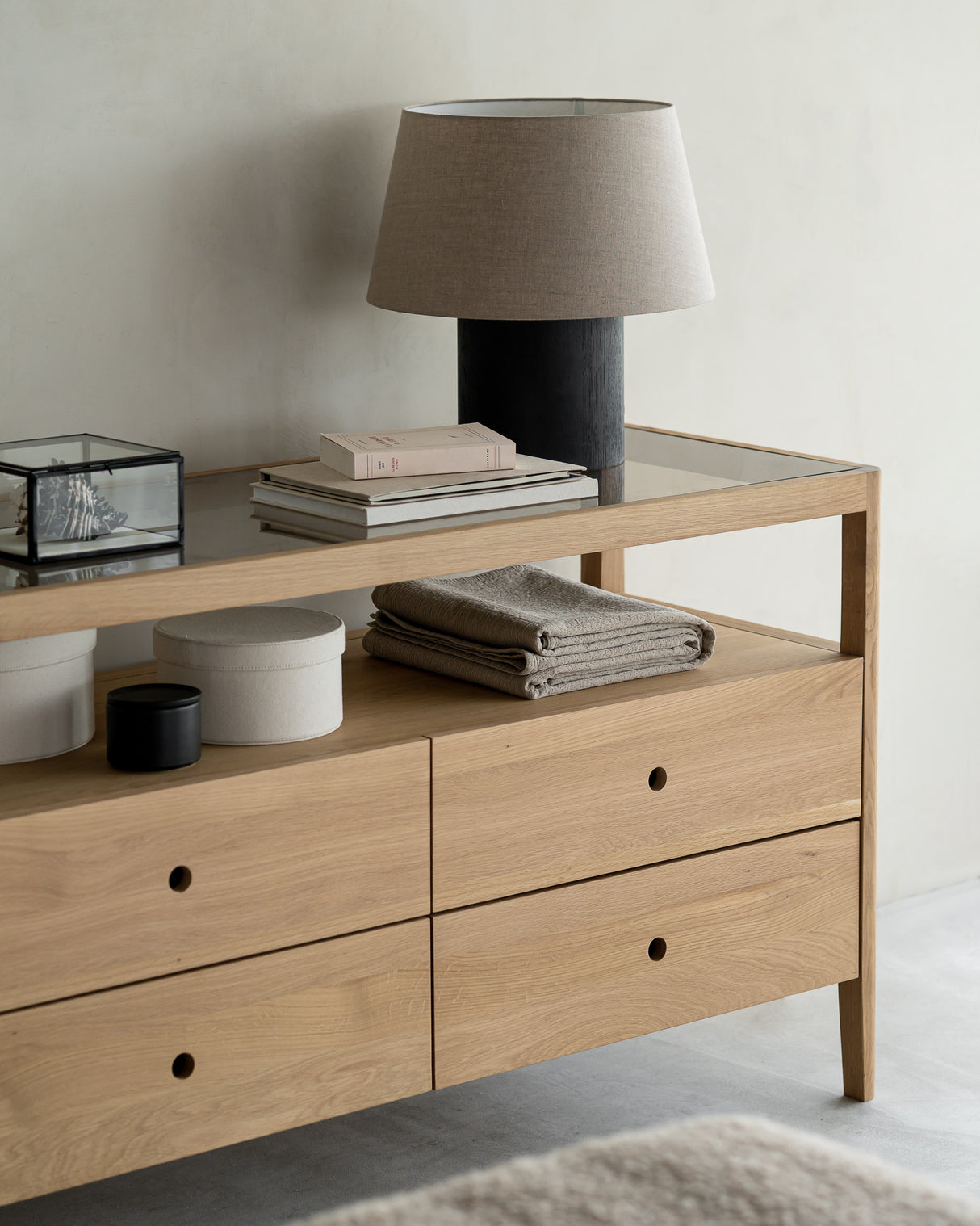Spindle Kommode - Eiche - 4 Schubladen - 150 x 56 x 83 cm - ZEN ZONE Furniture