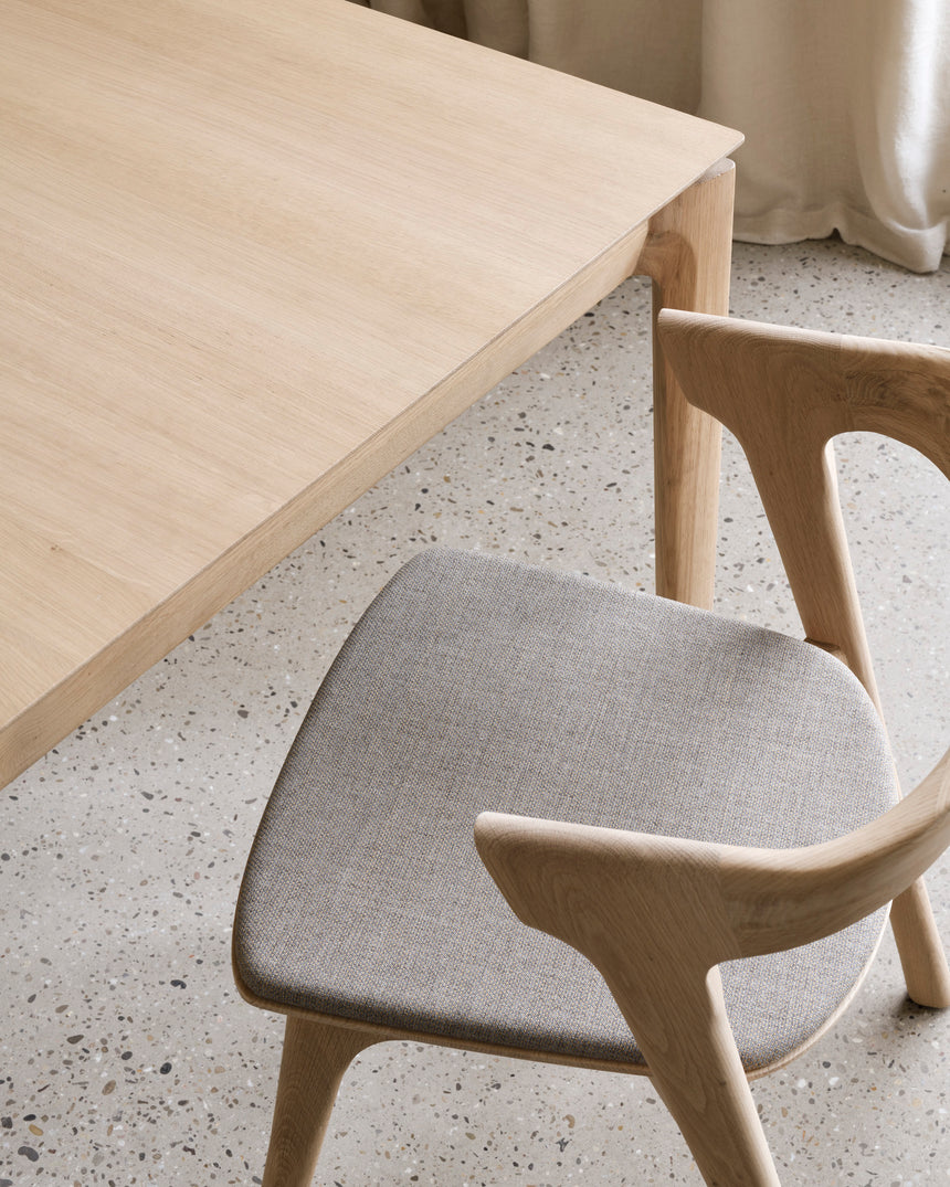 Bok Esszimmerstuhl - lackierte Eiche - warmgrauer Stoff - 50 x 54 x 76 cm - ZEN ZONE Furniture