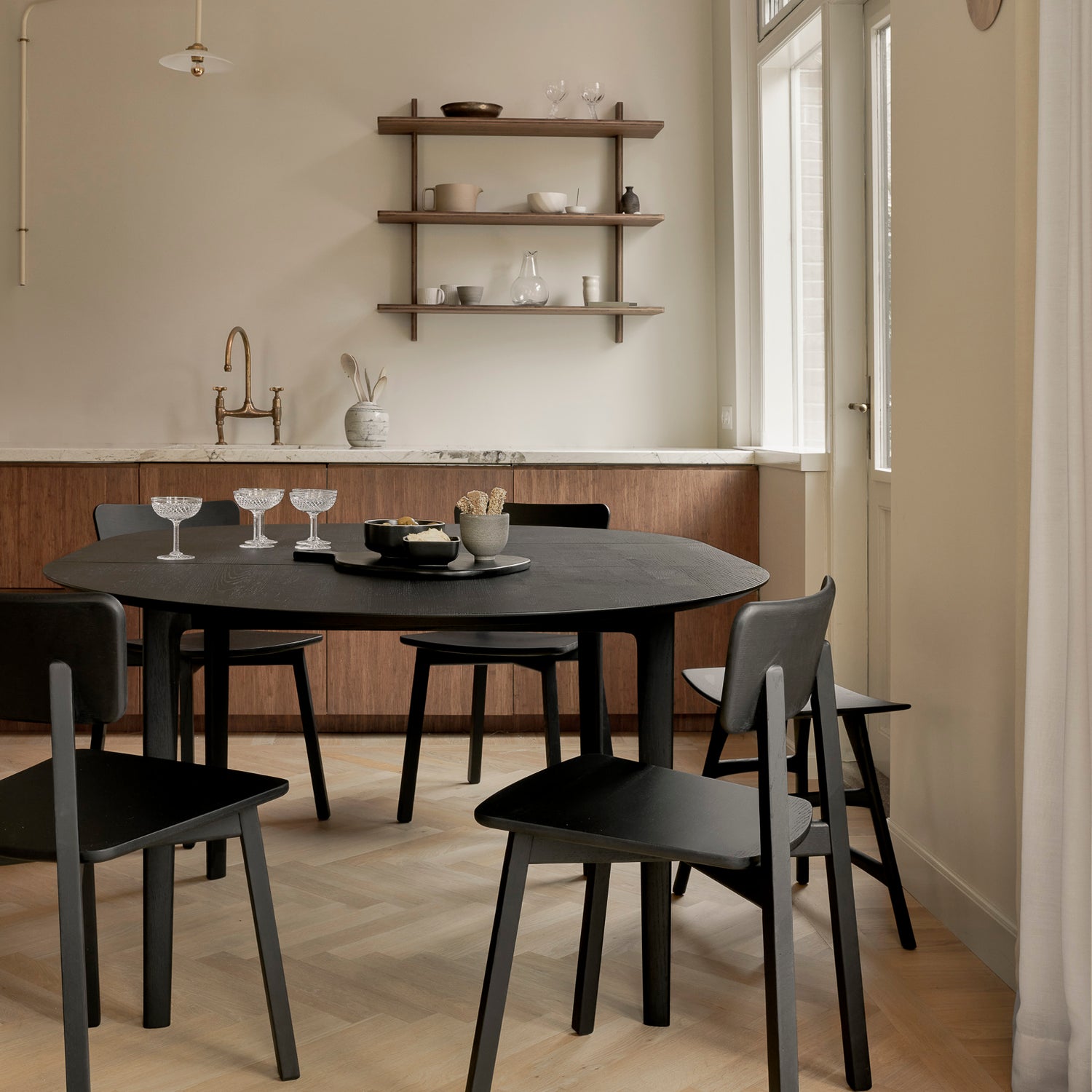Bok ausziehbarer Esstisch - lackierte Eiche - schwarz - rund - 129/179 x 129 x 76 cm - ZEN ZONE Furniture