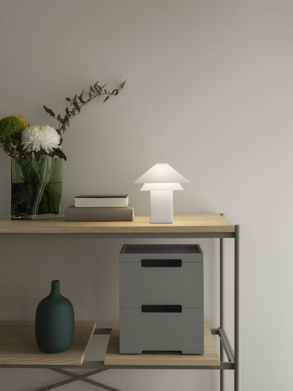 Akku LED-Leuchte - SANAKA - in White - ZEN ZONE Furniture