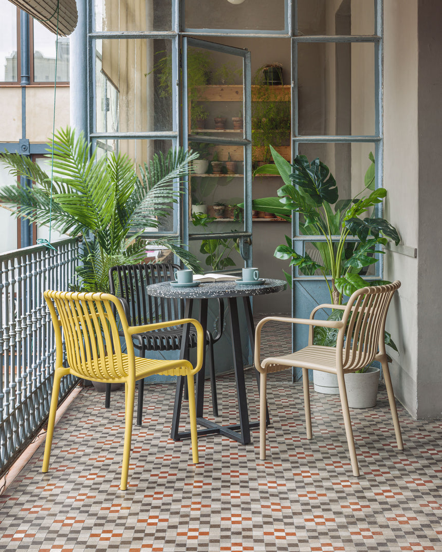 Stapelbarer Outdoor Stuhl Isabellini schwarz - ZEN ZONE Furniture
