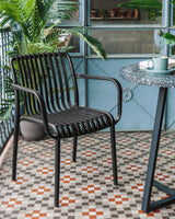Stapelbarer Outdoor Stuhl Isabellini schwarz - ZEN ZONE Furniture