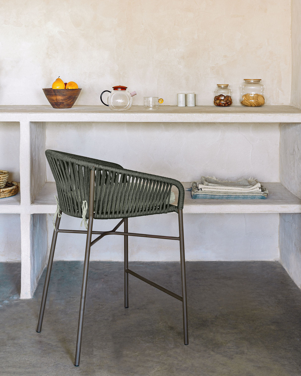 Yanet Hocker aus Seil in grün und verzinktem Stahl Höhe 58 cm - ZEN ZONE Furniture