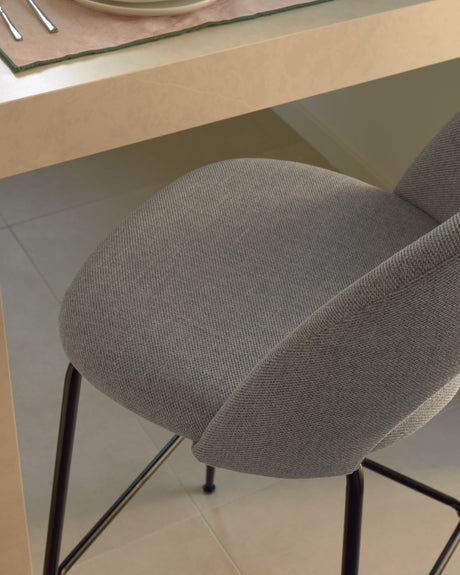 Mahalia Barhocker hellgrau und Stahl mit schwarzem Finish Höhe 63 cm - ZEN ZONE Furniture