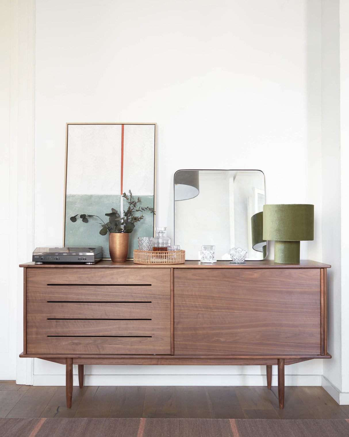 Carolin Sideboard 2 Türen 1 Schublade aus Nussholzfurnier 180 x 83,8 cm - ZEN ZONE Furniture