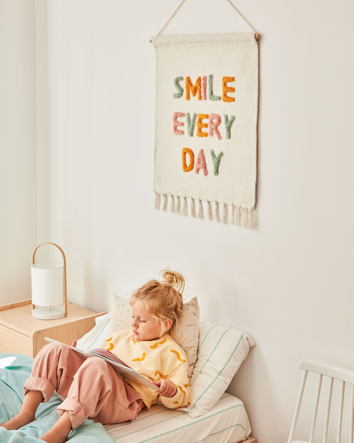 Zayma Tischlampe, weiss - ZEN ZONE Furniture