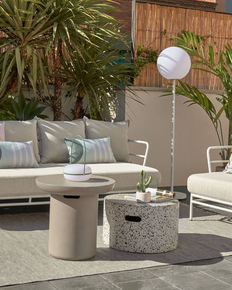Taimi Runder Outdoor Beistelltisch aus Zement Ø 50 cm - ZEN ZONE Furniture