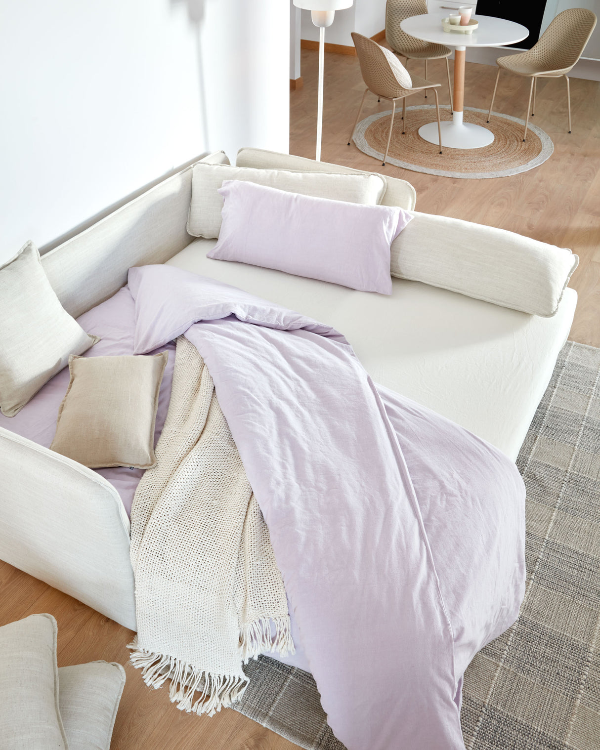 Tanit Schlafsofa weiß und Beine aus massivem Buchenholz mit natürlichem Finish 210 cm - ZEN ZONE Furniture