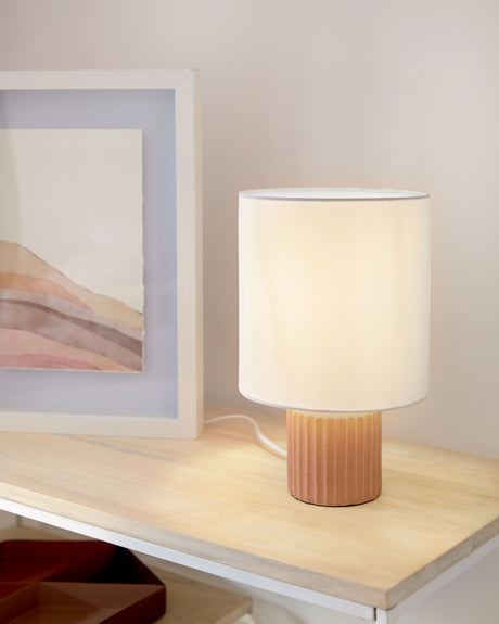 Eshe Tischlampe aus Keramik in der Farbe Terrakotta und weiß - ZEN ZONE Furniture