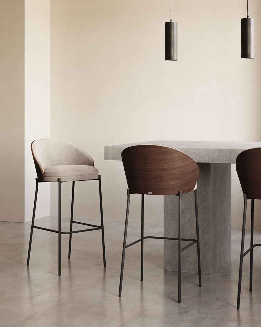 Eamy Hocker braun Eschenfurnier mit Wenge-Finish und Metall in Schwarz Höhe 65 cm - ZEN ZONE Furniture