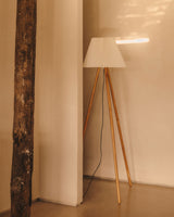 Benicarlo Stehlampe aus Kautschukholz mit natürlichem Finish und Beige - ZEN ZONE Furniture