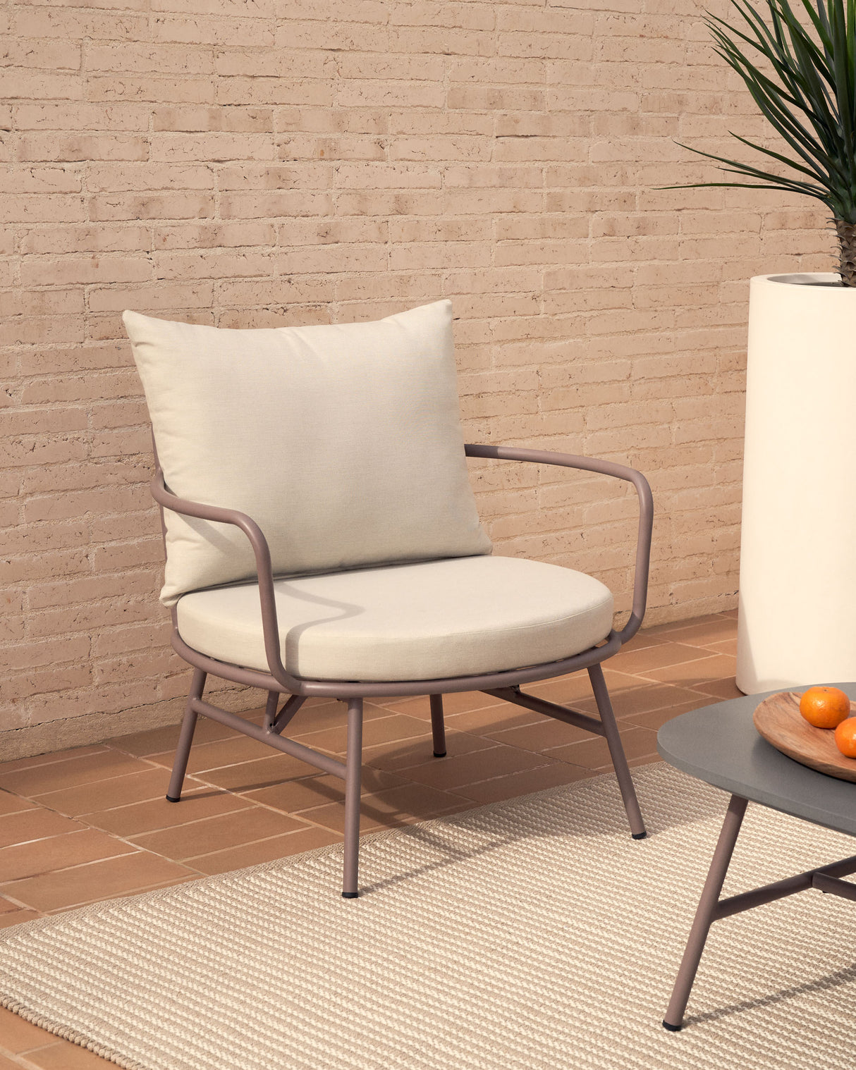 Bramant Sessel aus Stahl mit Finish in Helllila - ZEN ZONE Furniture