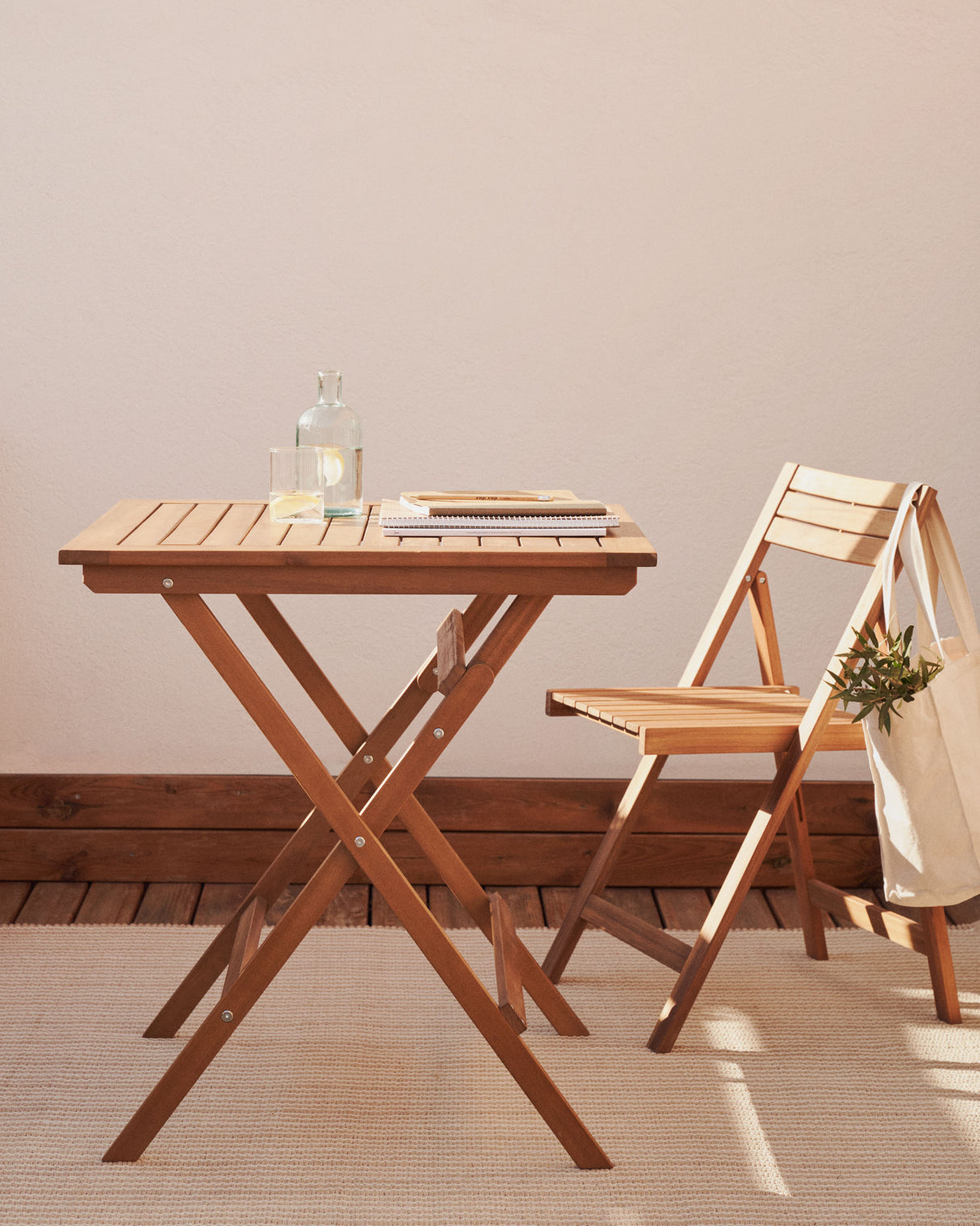 Sadirar Outdoor Klappstuhl aus massivem Akazienholz FSC 100% - ZEN ZONE Furniture