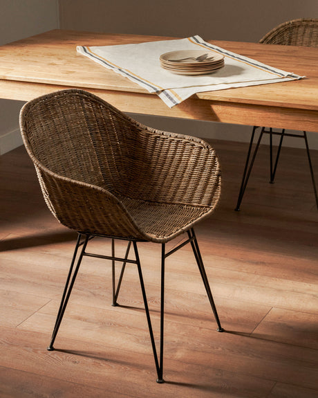 Chart Stuhl aus Rattan und Stahlbeine mit schwarzem Finish - ZEN ZONE Furniture